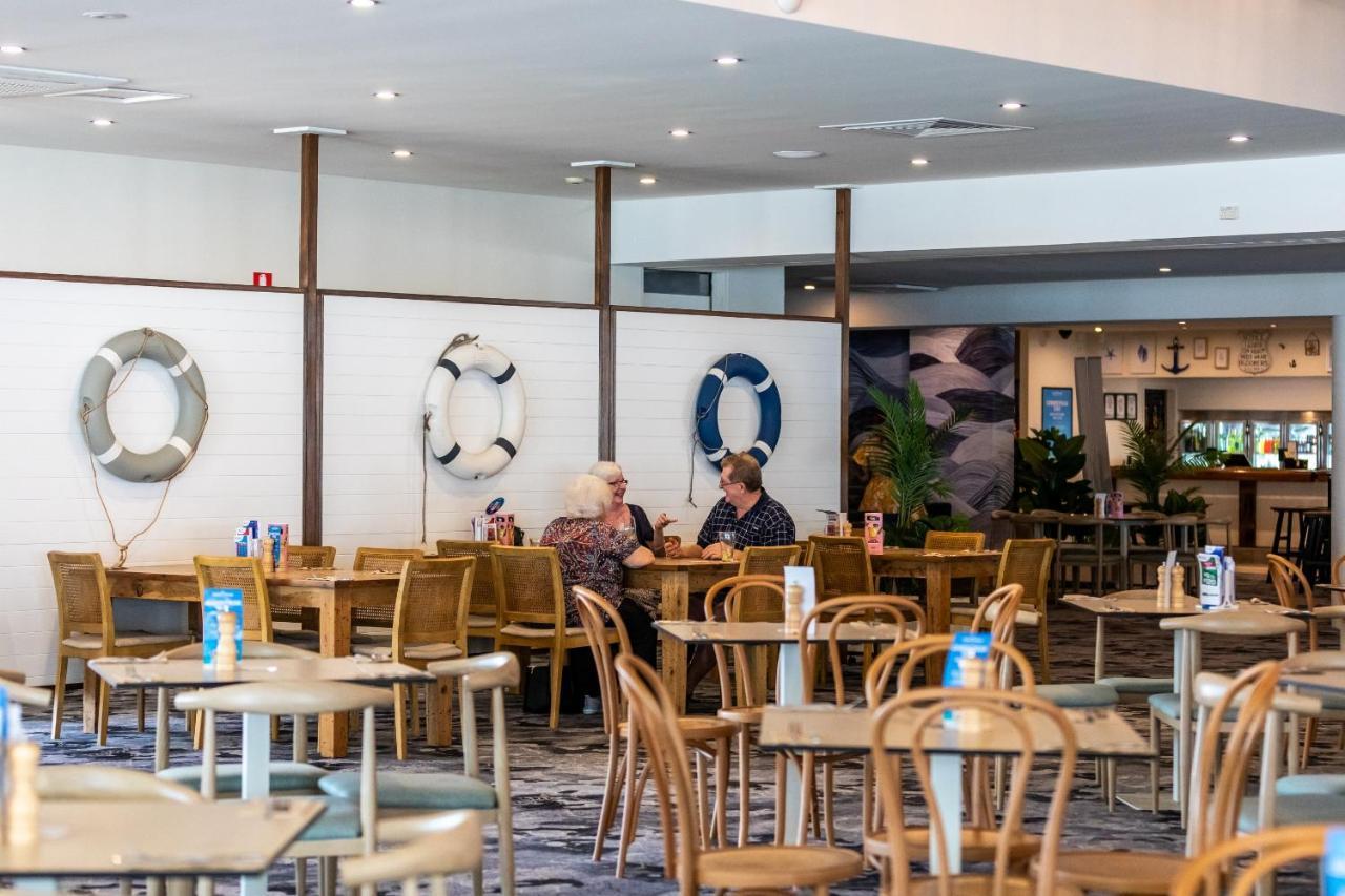 Bribie Island Hotel Bellara Экстерьер фото