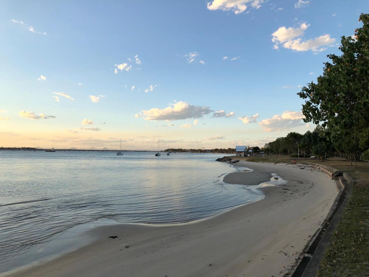 Bribie Island Hotel Bellara Экстерьер фото